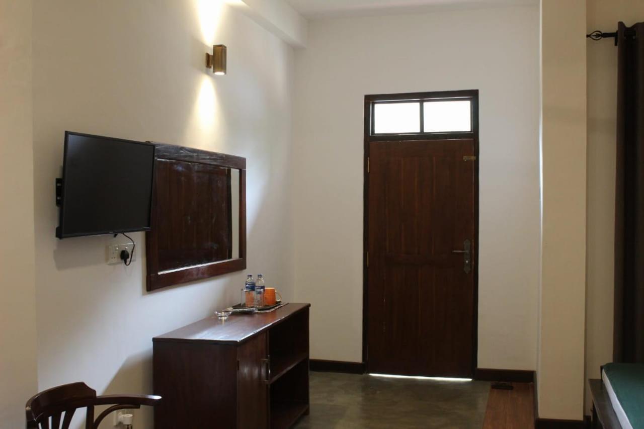 Forest Edge Villa Anuradhapura Exterior photo